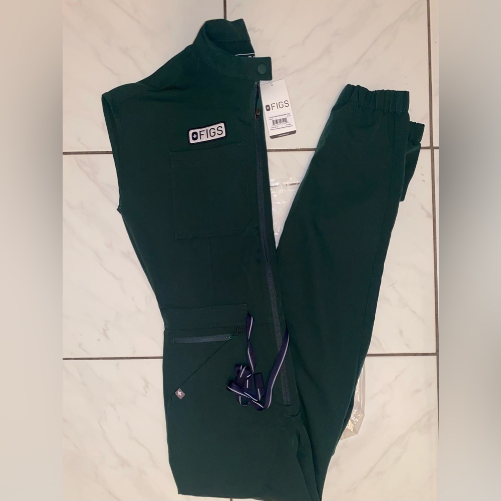 NWT Figs Rafaela Cargo Jumpsuit XXS, British Racing Green